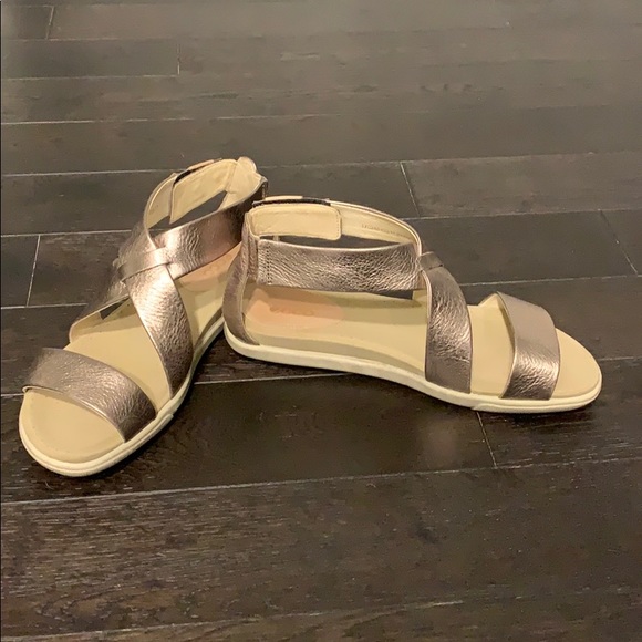 ecco gold sandals